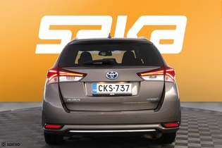 Toyota Auris vaihtoauto