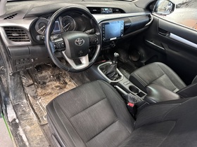 Toyota Hilux vaihtoauto