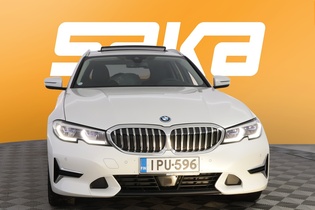 BMW 330 vaihtoauto