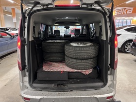 Ford Grand Tourneo Connect vaihtoauto