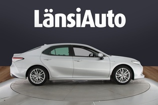 Toyota Camry vaihtoauto