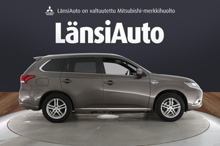 Mitsubishi Outlander PHEV vaihtoauto