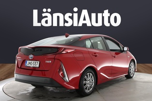 Toyota Prius Plug-in vaihtoauto