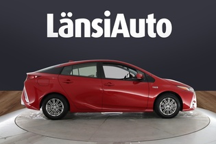 Toyota Prius Plug-in vaihtoauto