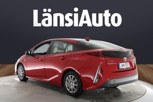 Toyota Prius Plug-in vaihtoauto