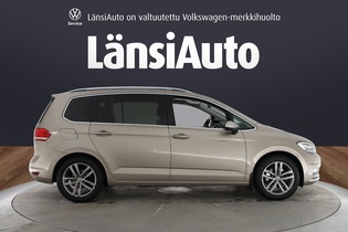 Volkswagen Touran vaihtoauto