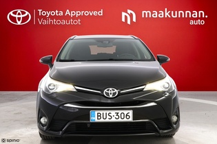 Toyota Avensis vaihtoauto