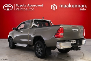 Toyota Hilux vaihtoauto