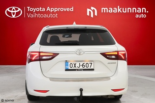 Toyota Avensis vaihtoauto
