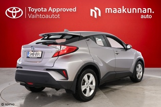 Toyota C-HR vaihtoauto