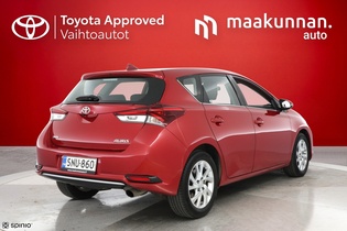 Toyota Auris vaihtoauto