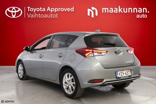 Toyota Auris vaihtoauto