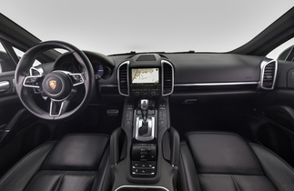 Porsche Cayenne vaihtoauto