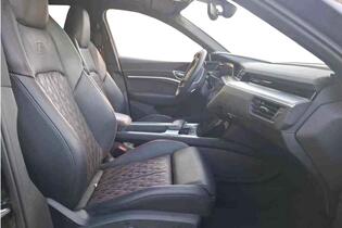 Audi Q8 e-tron vaihtoauto