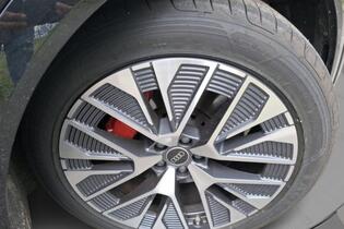 Audi Q8 e-tron vaihtoauto