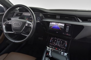 Audi Q8 e-tron vaihtoauto