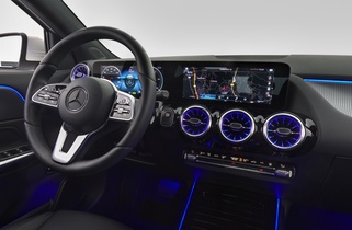 Mercedes-Benz EQA vaihtoauto