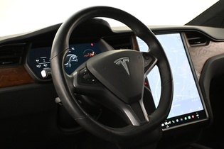 Tesla Model X vaihtoauto