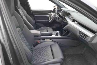 Audi Q8 e-tron vaihtoauto