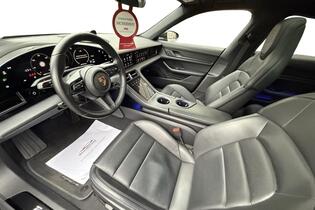 Porsche Taycan vaihtoauto