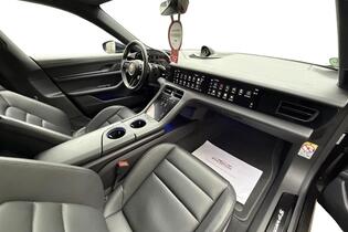 Porsche Taycan vaihtoauto