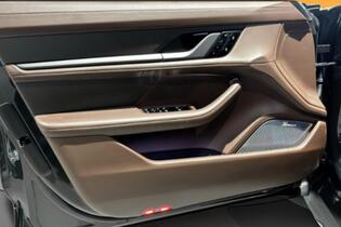 Porsche Taycan vaihtoauto