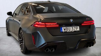 BMW M5 vaihtoauto