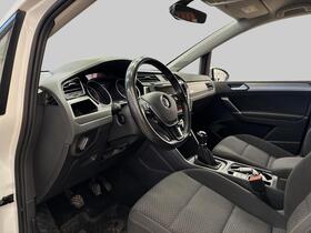 Volkswagen Touran vaihtoauto