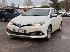 Toyota Auris vaihtoauto