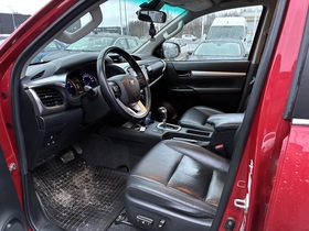 Toyota Hilux vaihtoauto