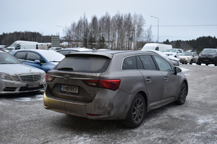 Toyota Avensis vaihtoauto