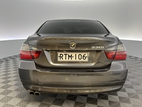 BMW 330 vaihtoauto