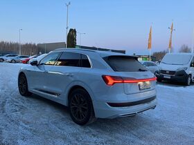 Audi e-tron vaihtoauto