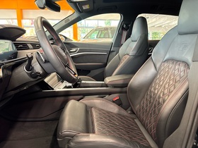 Audi Q8 e-tron vaihtoauto