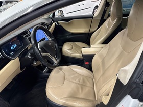 Tesla Model S vaihtoauto