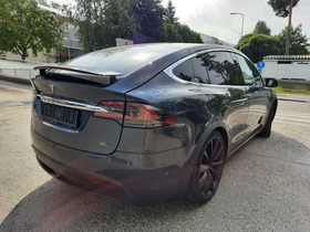 Tesla Model X vaihtoauto