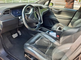 Tesla Model X vaihtoauto