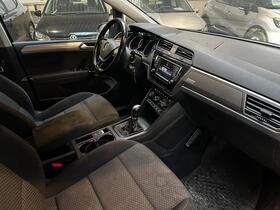 Volkswagen Touran vaihtoauto