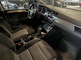 Volkswagen Touran vaihtoauto