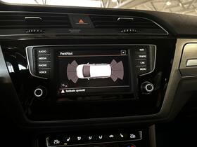 Volkswagen Touran vaihtoauto