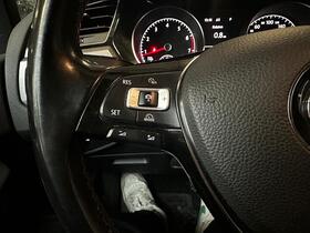 Volkswagen Touran vaihtoauto