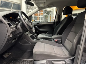 Volkswagen Touran vaihtoauto