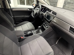 Volkswagen Touran vaihtoauto