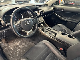 Lexus IS vaihtoauto