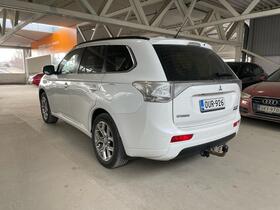 Mitsubishi Outlander PHEV vaihtoauto