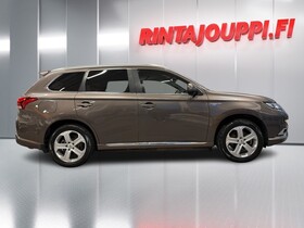 Mitsubishi Outlander PHEV vaihtoauto