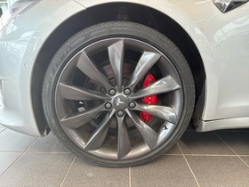Tesla Model S vaihtoauto