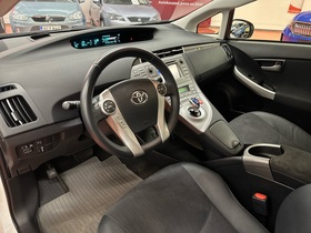 Toyota Prius Plug-in vaihtoauto