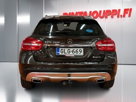 Mercedes-Benz GLA vaihtoauto