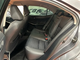 Lexus IS vaihtoauto